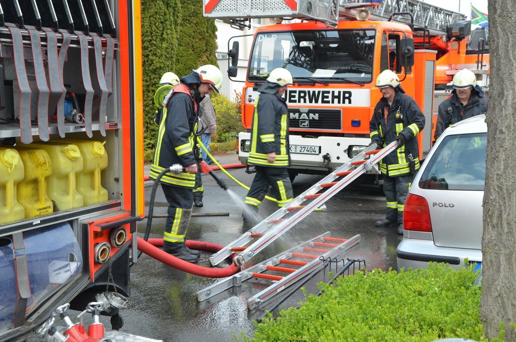Feuer2Y Koeln Muengersdorf Roggenweg P452.JPG - Miklos Laubert